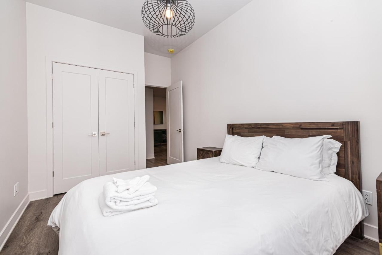 2 Bedroom Luxury In The Mile End By Den Stays Montréal Dış mekan fotoğraf